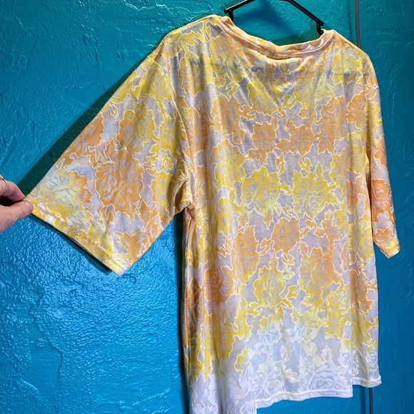Hand-dyed yellow tie-dye sheer rose pattern tee - Picture 3 of 6